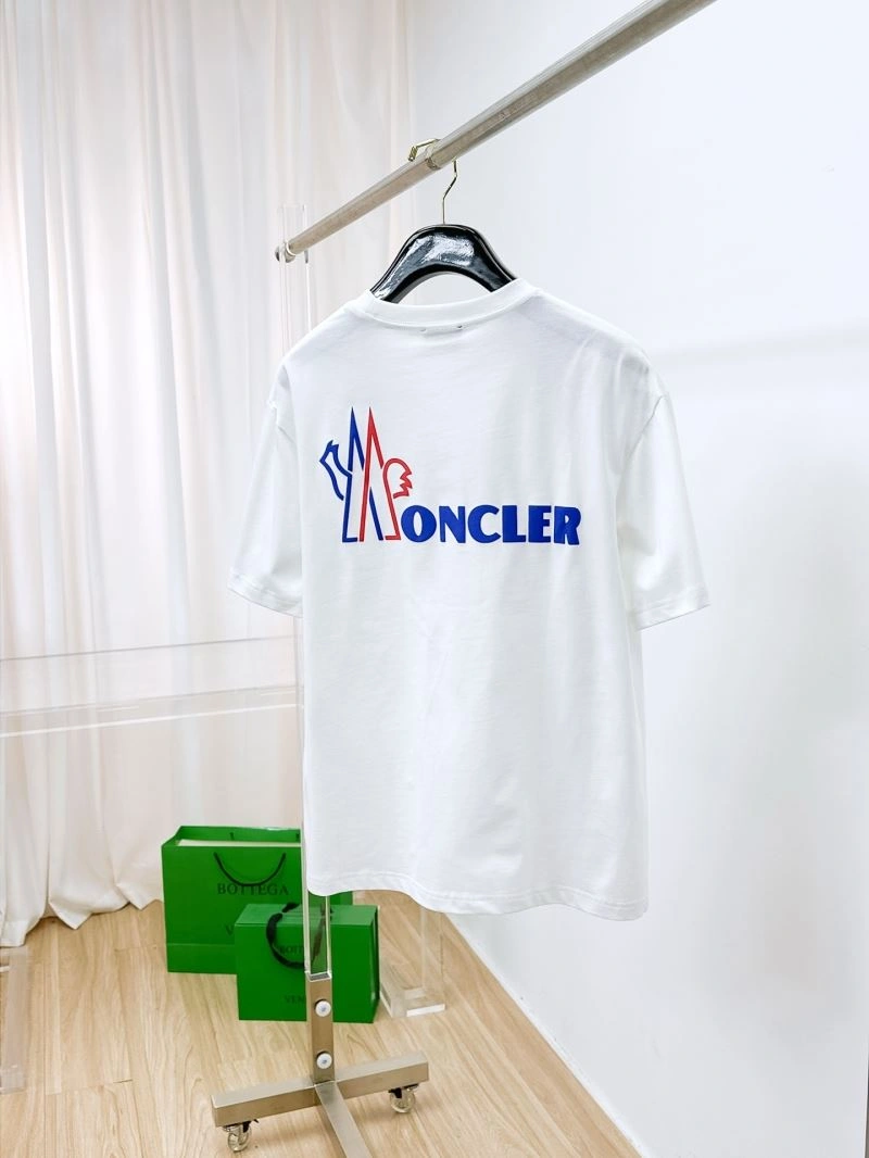 Effortless Moncler T-Shirts 141411