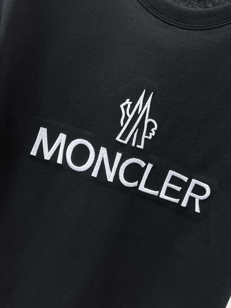 Moncler T-Shirts Contemporary 141410
