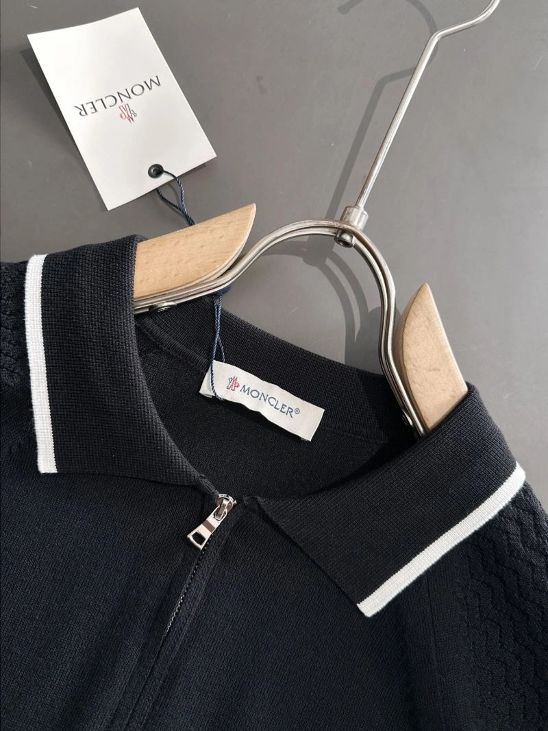 Moncler T-Shirts Bold 141400