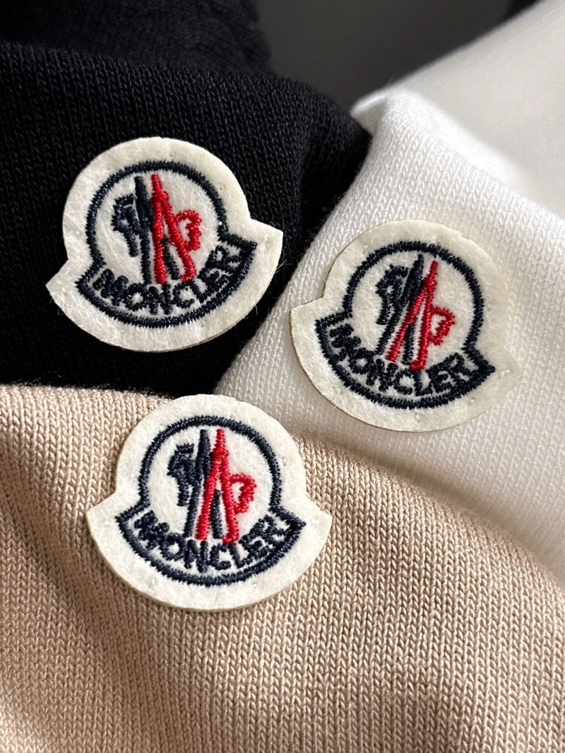 Moncler T-Shirts Bold 141400