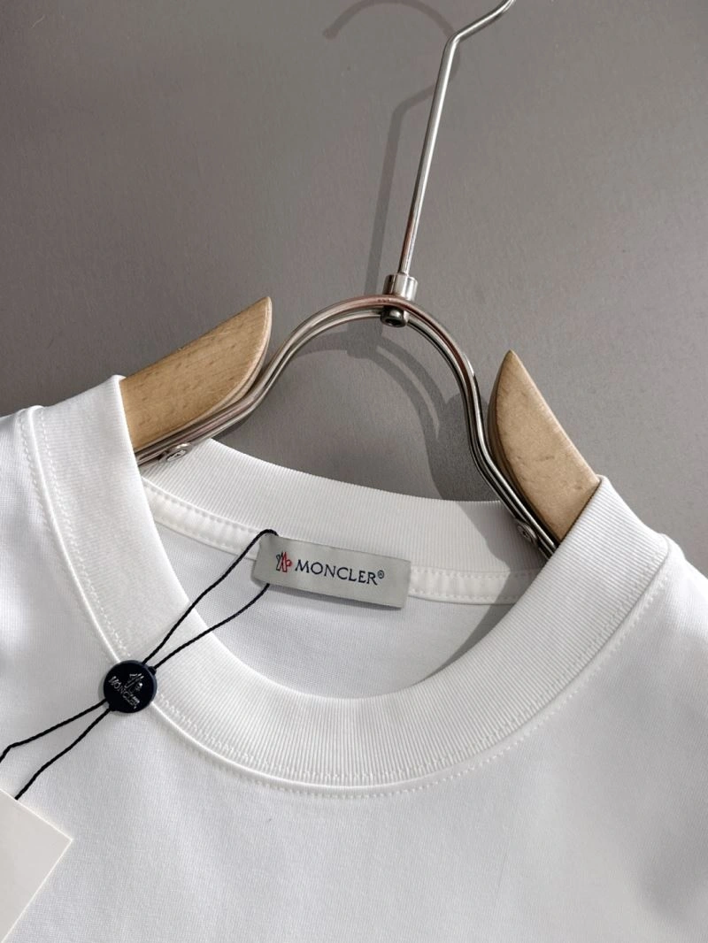 Moncler T-Shirts EyeCatching 141405