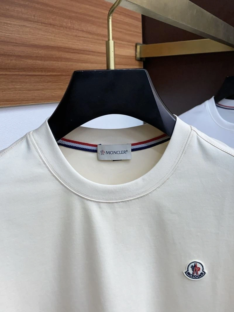 Versatile Moncler T-Shirts 141394