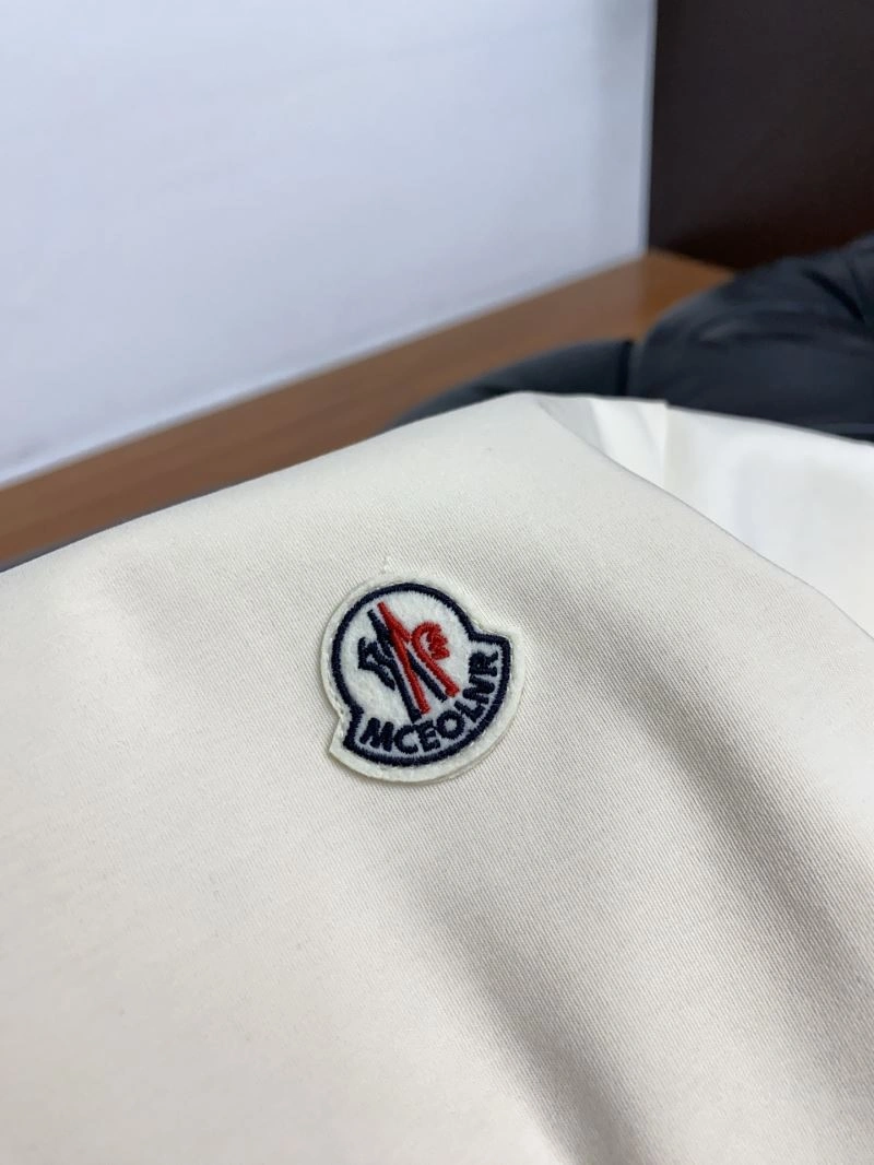 Versatile Moncler T-Shirts 141394