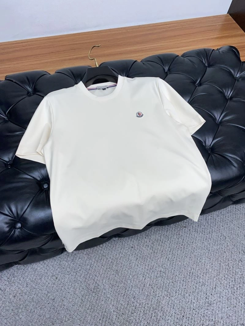 Versatile Moncler T-Shirts 141394