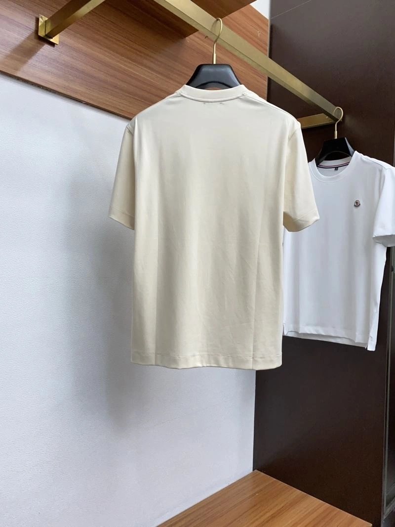 Versatile Moncler T-Shirts 141394
