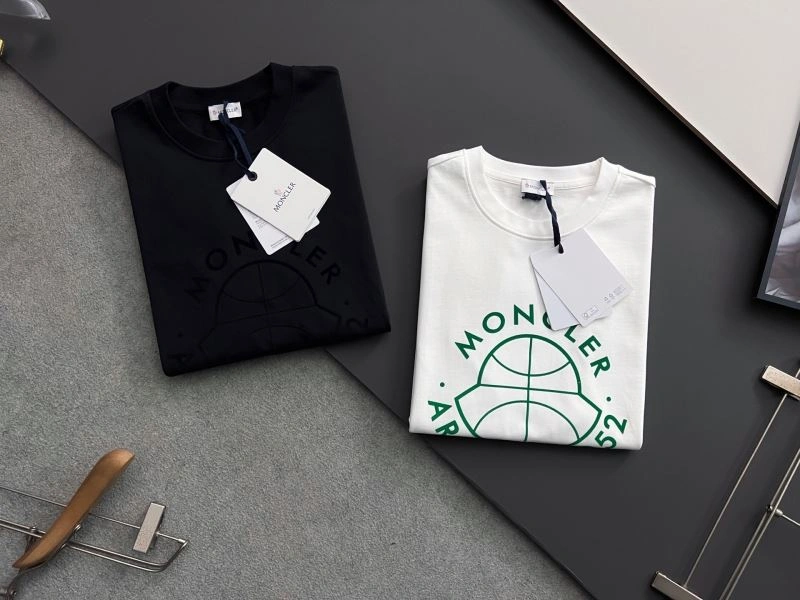 RelaxedFit Moncler T-Shirts 141423