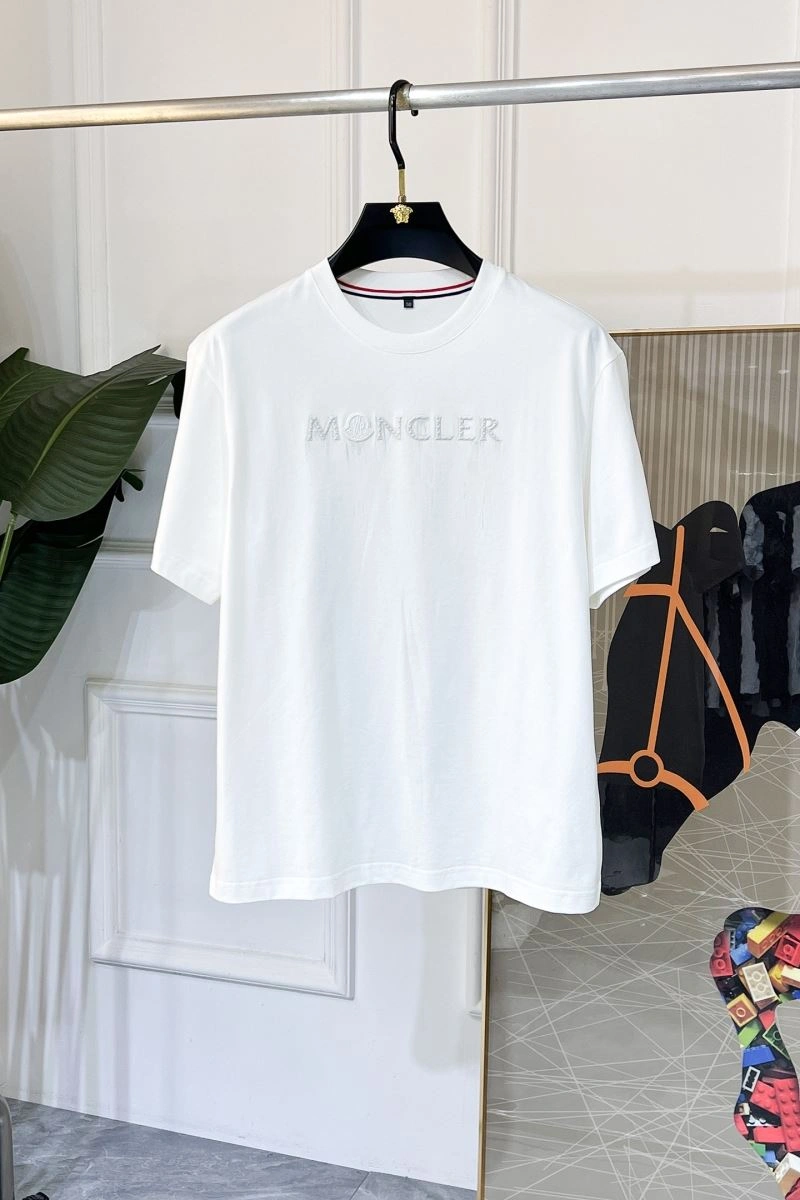 Moncler T-Shirts Youthful 141389