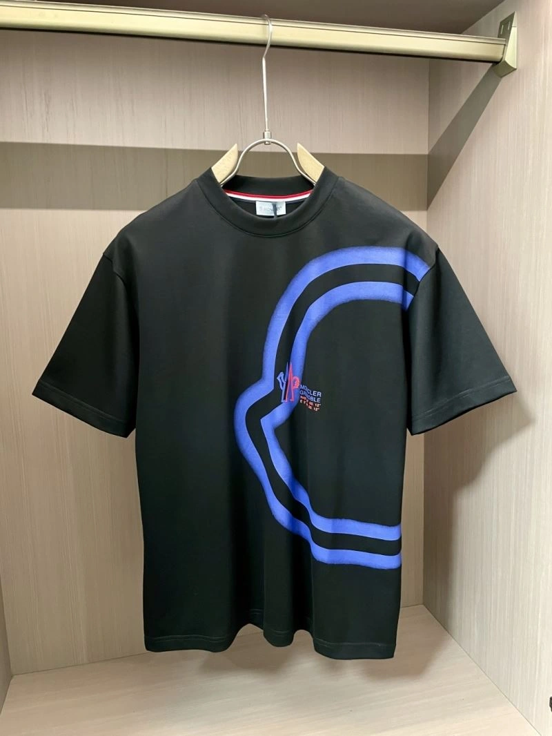 Seasonal Moncler T-Shirts 141382