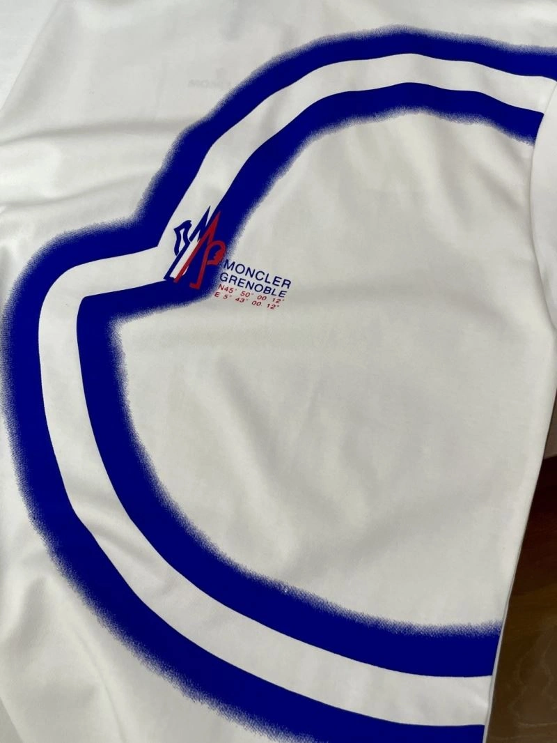 Seasonal Moncler T-Shirts 141382