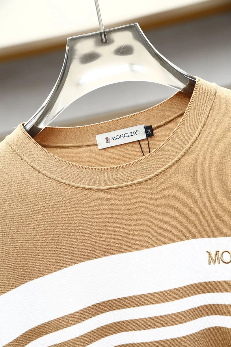 Stretchable Moncler T-Shirts 141358