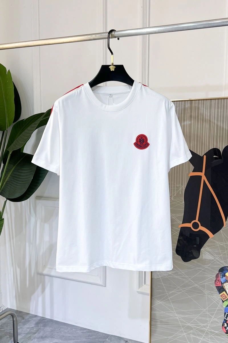 Bold Moncler T-Shirts 141372