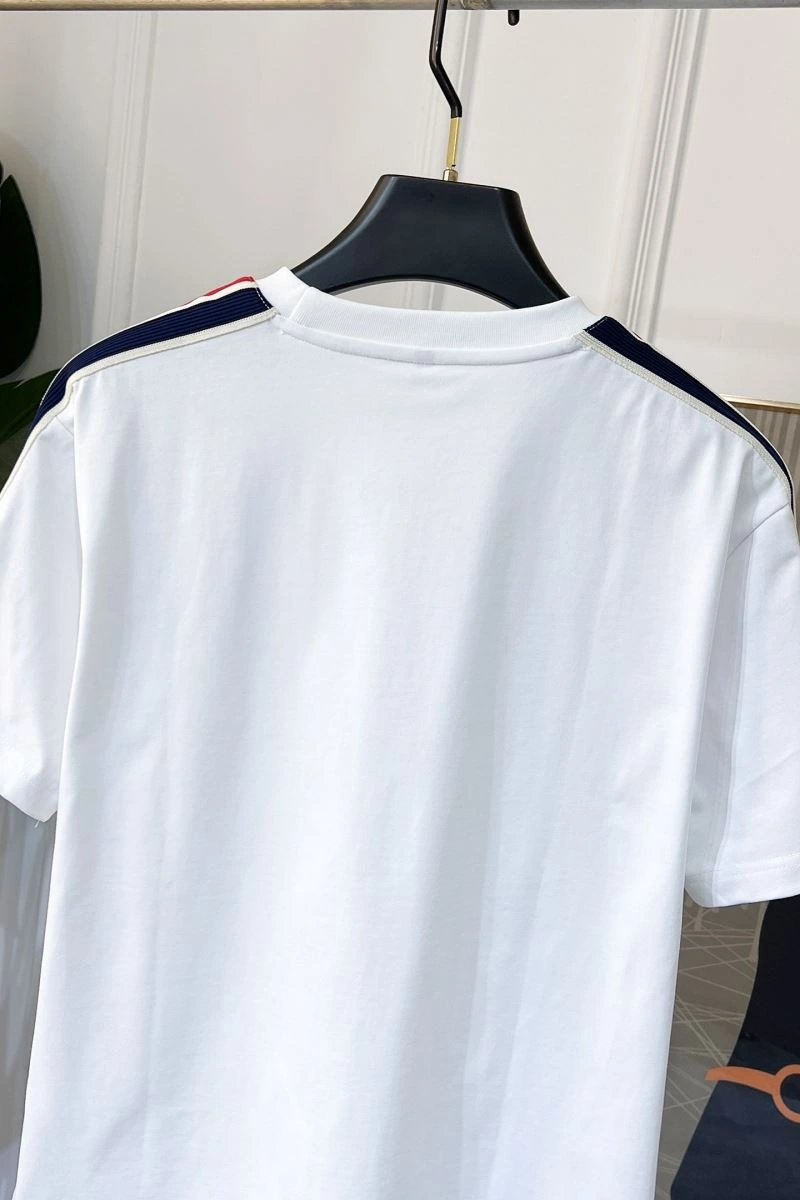 Bold Moncler T-Shirts 141372