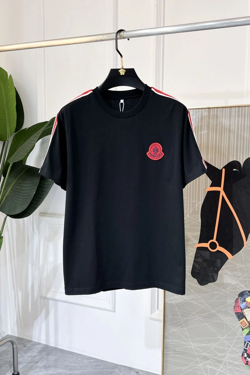 Bold Moncler T-Shirts 141372