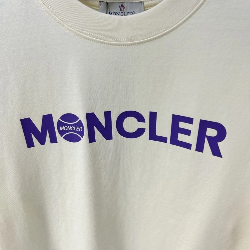 Moncler T-Shirts Lightweight 141357
