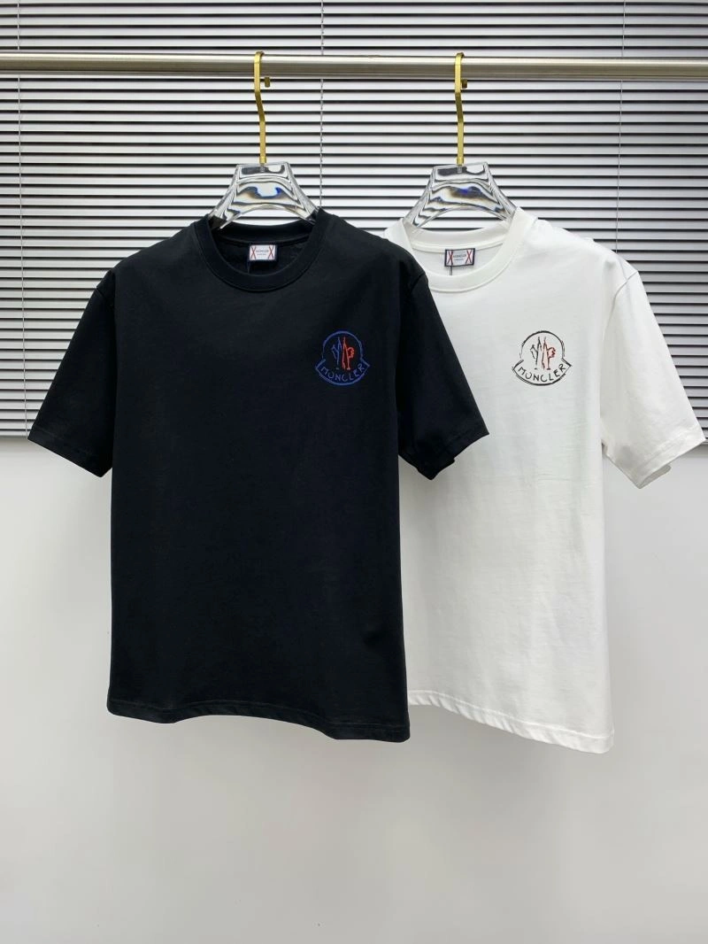 Moncler T-Shirts Breathable 141361