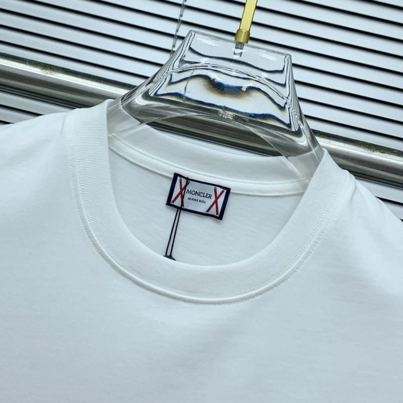 Moncler T-Shirts Breathable 141361