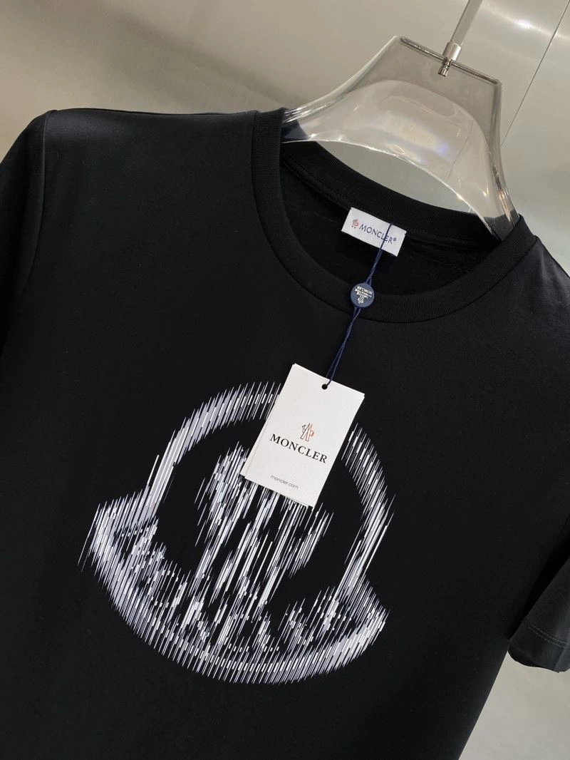 Moncler T-Shirts Durable 141369