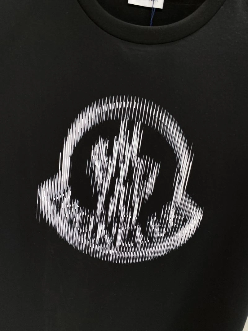 Moncler T-Shirts Durable 141369