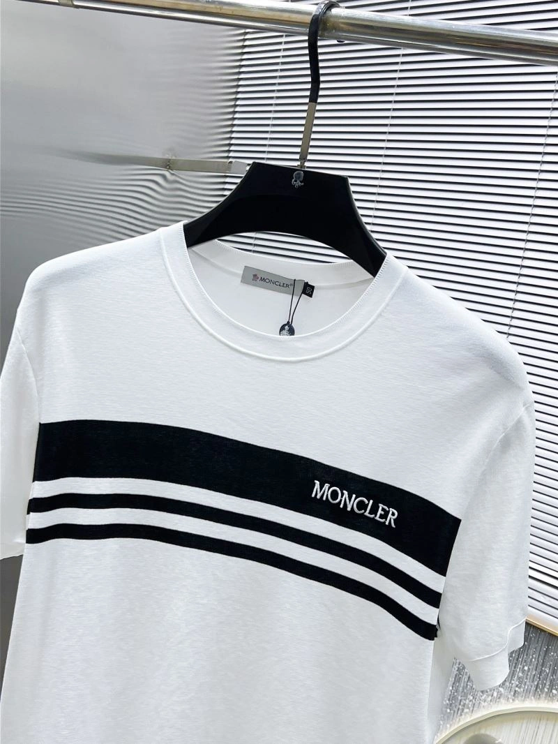 Moncler T-Shirts Comfortable 141345