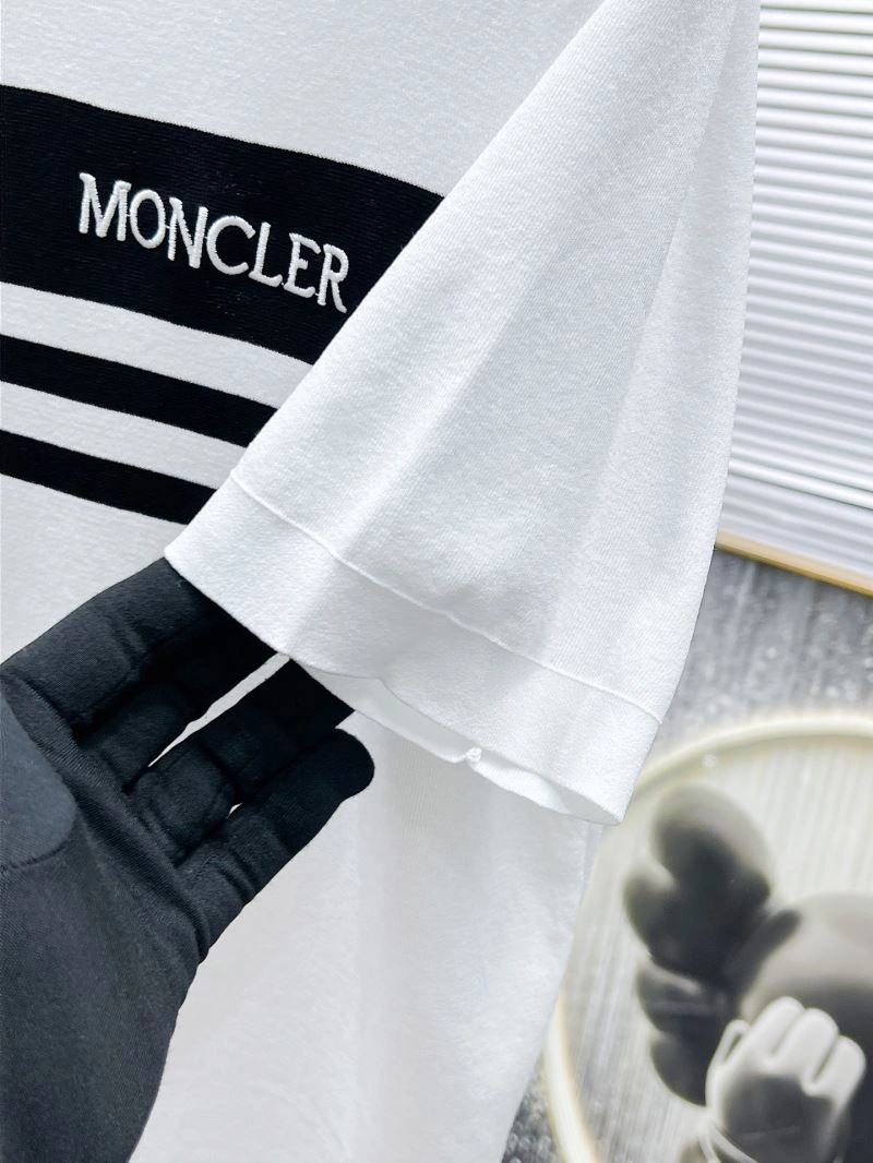 Moncler T-Shirts Comfortable 141345
