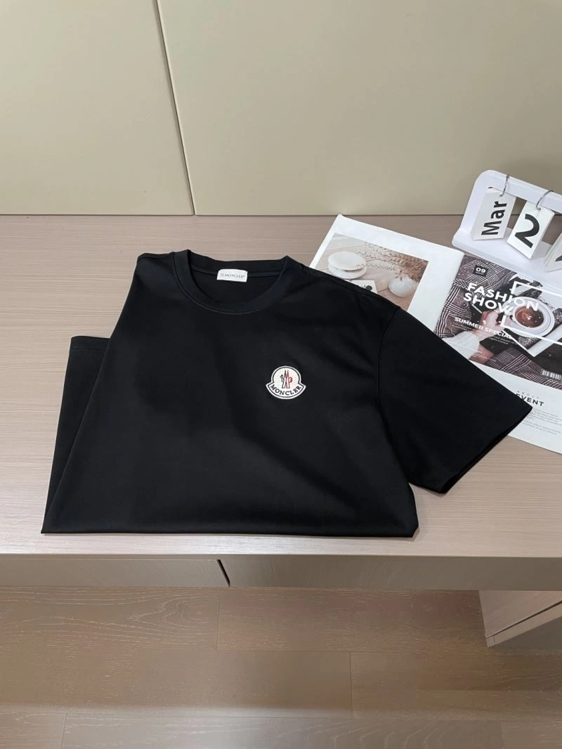 Moncler T-Shirts Casual 141348
