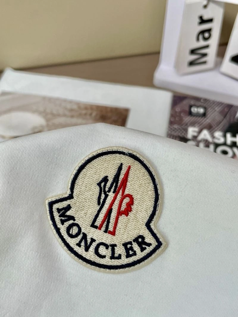 Moncler T-Shirts Casual 141348