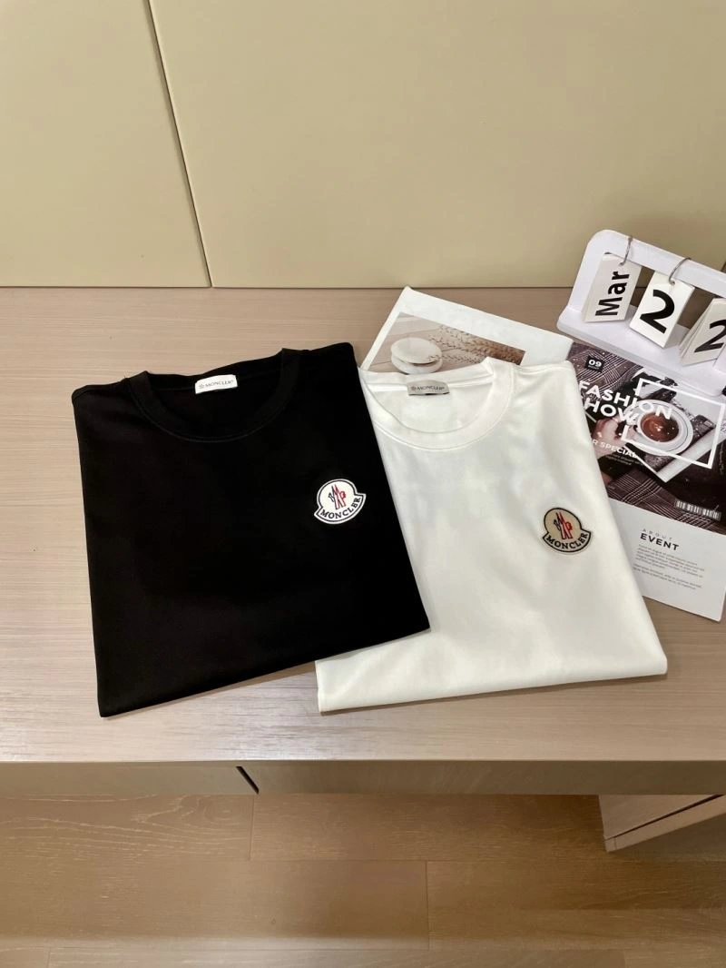 Moncler T-Shirts Casual 141348