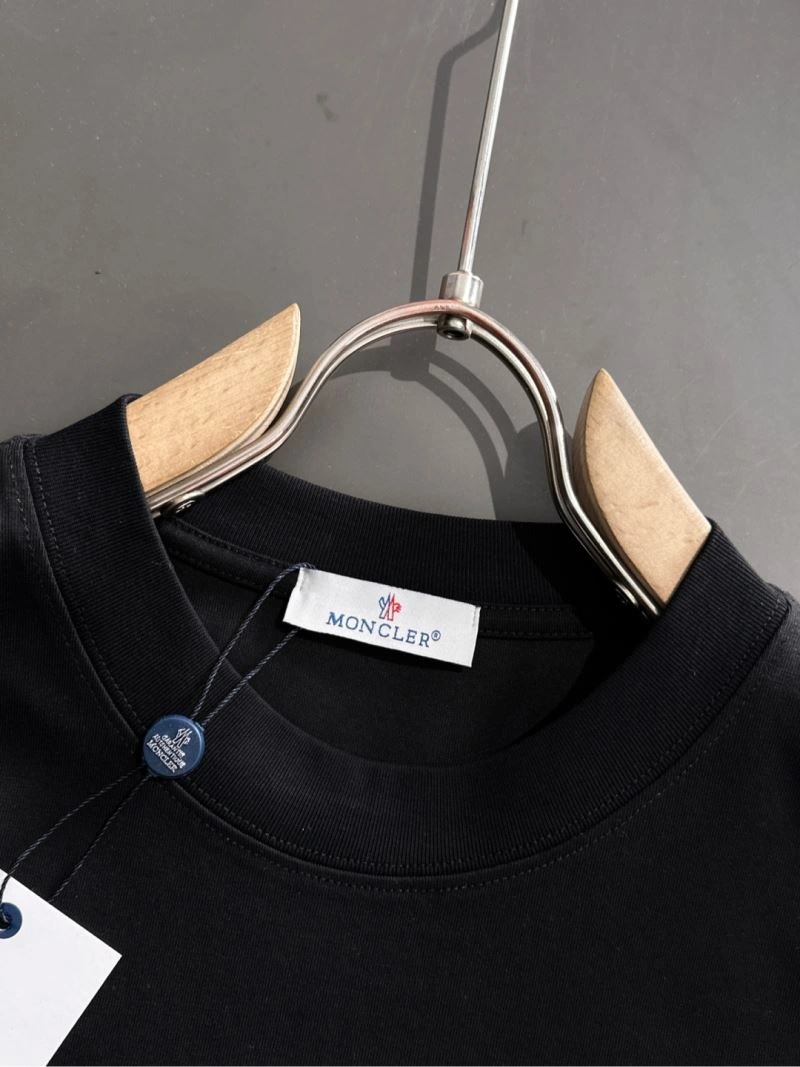 Moncler T-Shirts Premium 141344