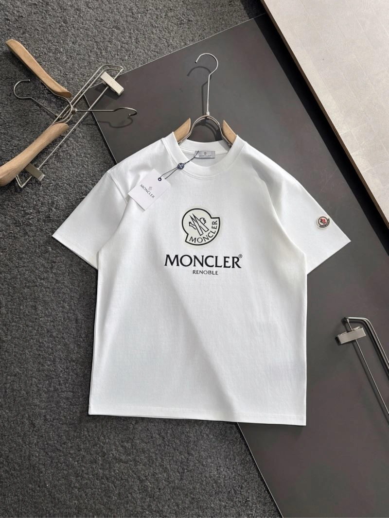 Moncler T-Shirts Soft 141343