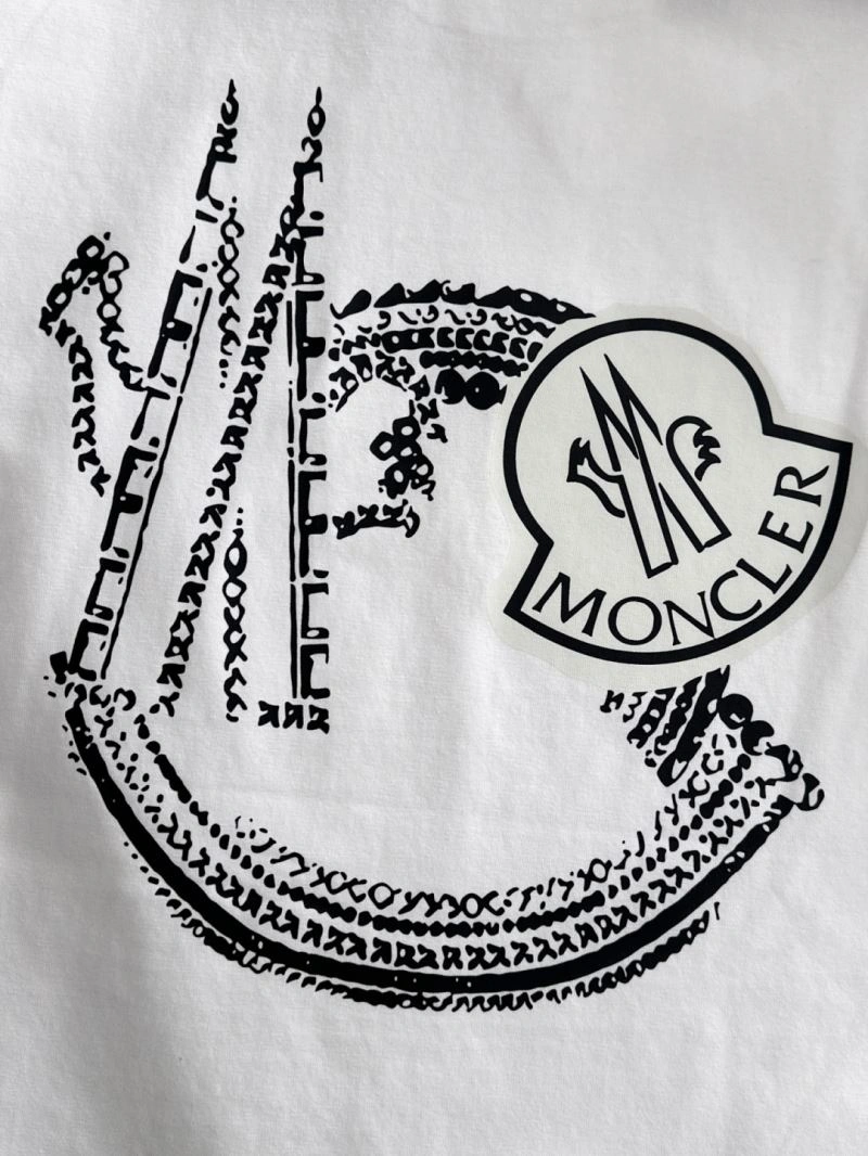 Moncler T-Shirts Soft 141343