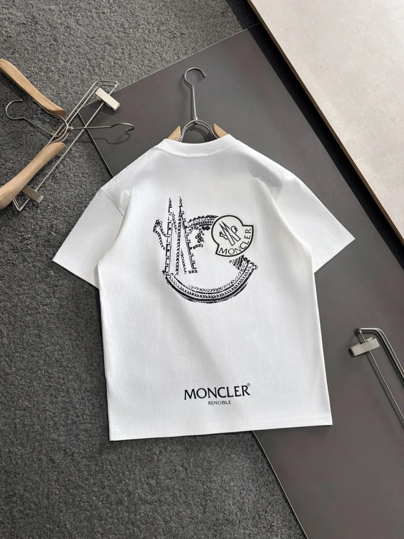 Moncler T-Shirts Soft 141343