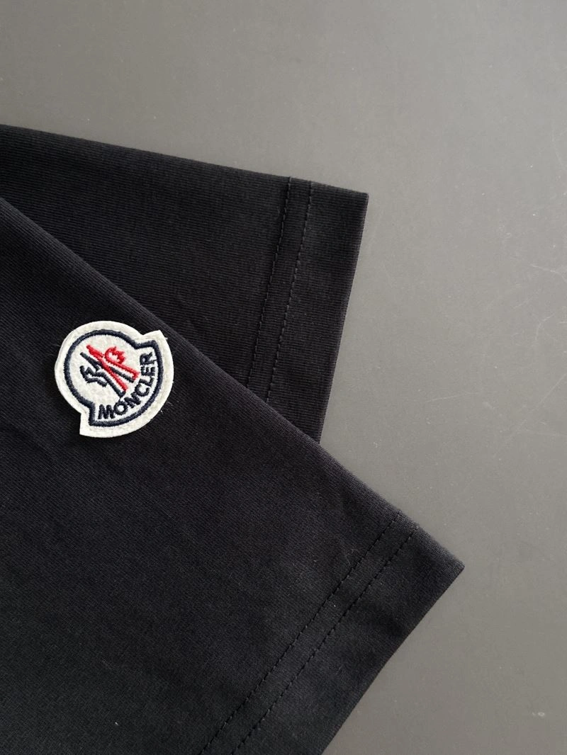 Moncler T-Shirts Unique 141346