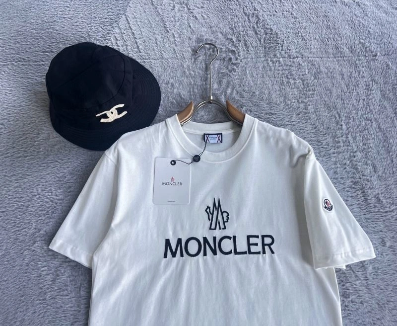 Moncler T-Shirts NewStyle 141340