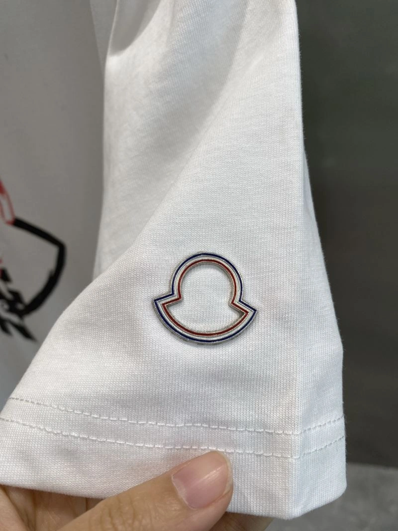 Snug Moncler T-Shirts 141324