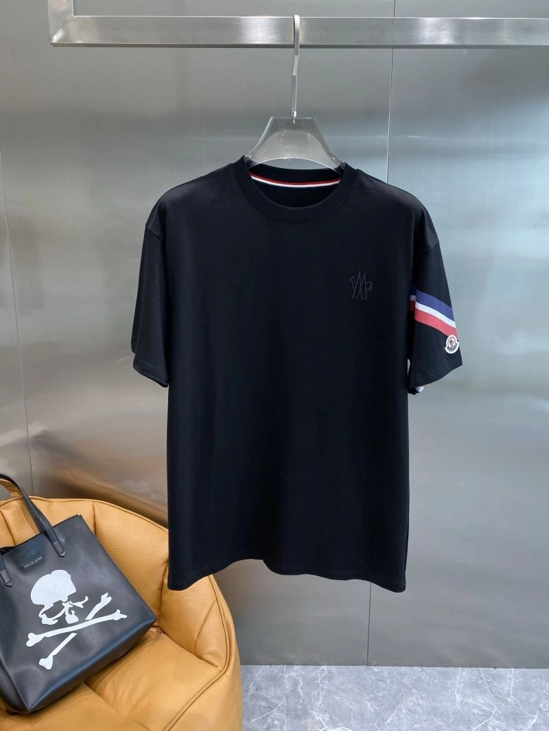 Minimalist Moncler T-Shirts 141330