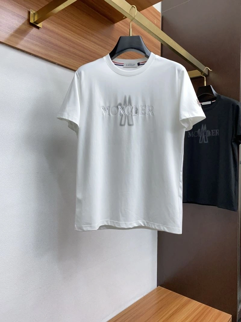 WellDesigned Moncler T-Shirts 141318