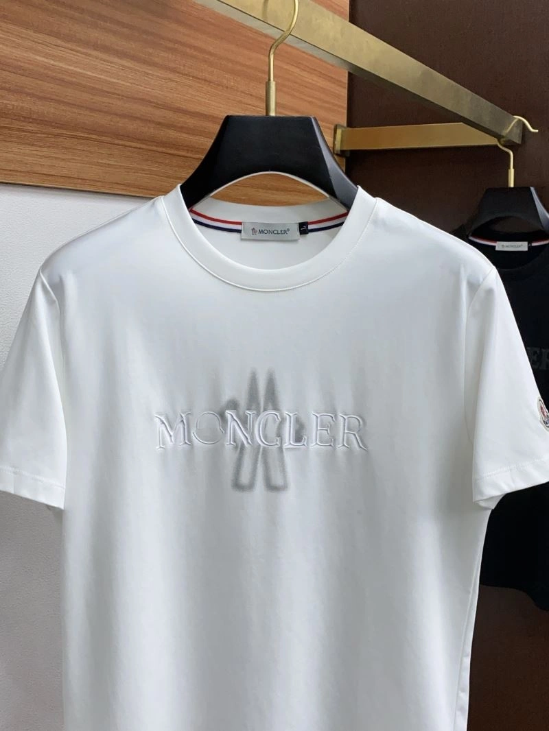 WellDesigned Moncler T-Shirts 141318