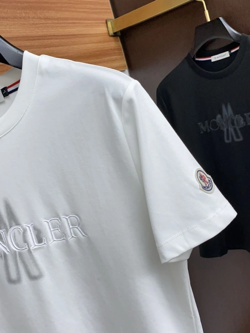 WellDesigned Moncler T-Shirts 141318