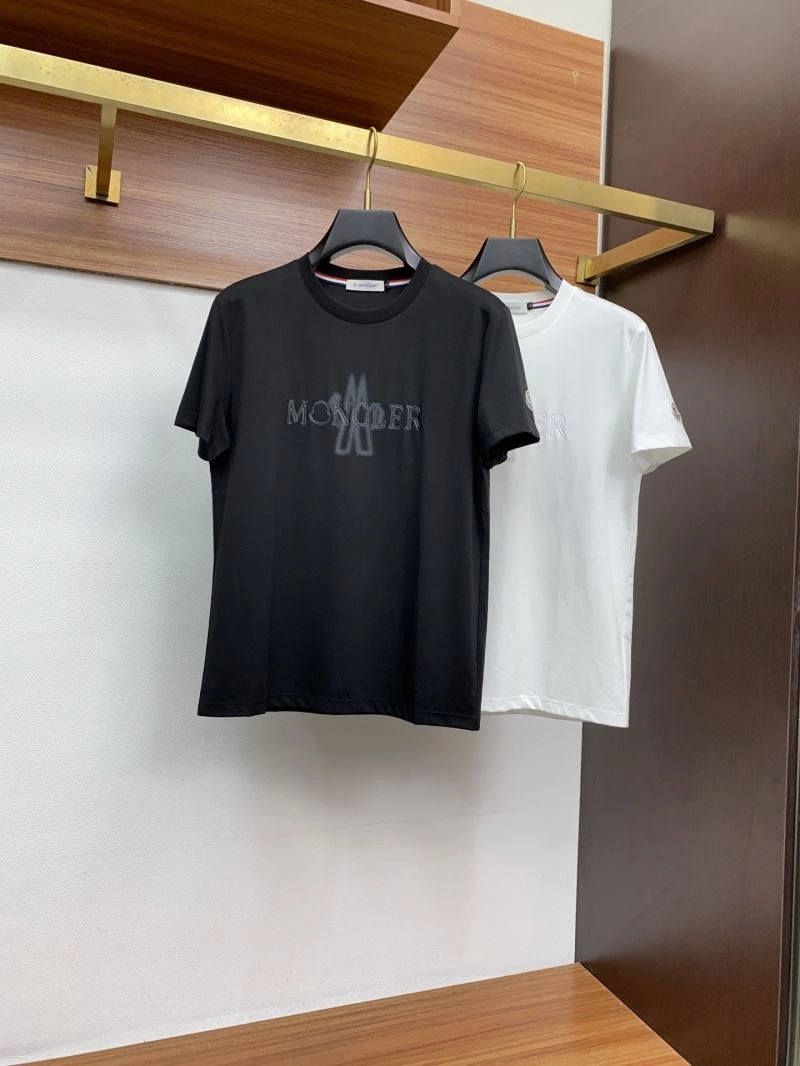 WellDesigned Moncler T-Shirts 141318