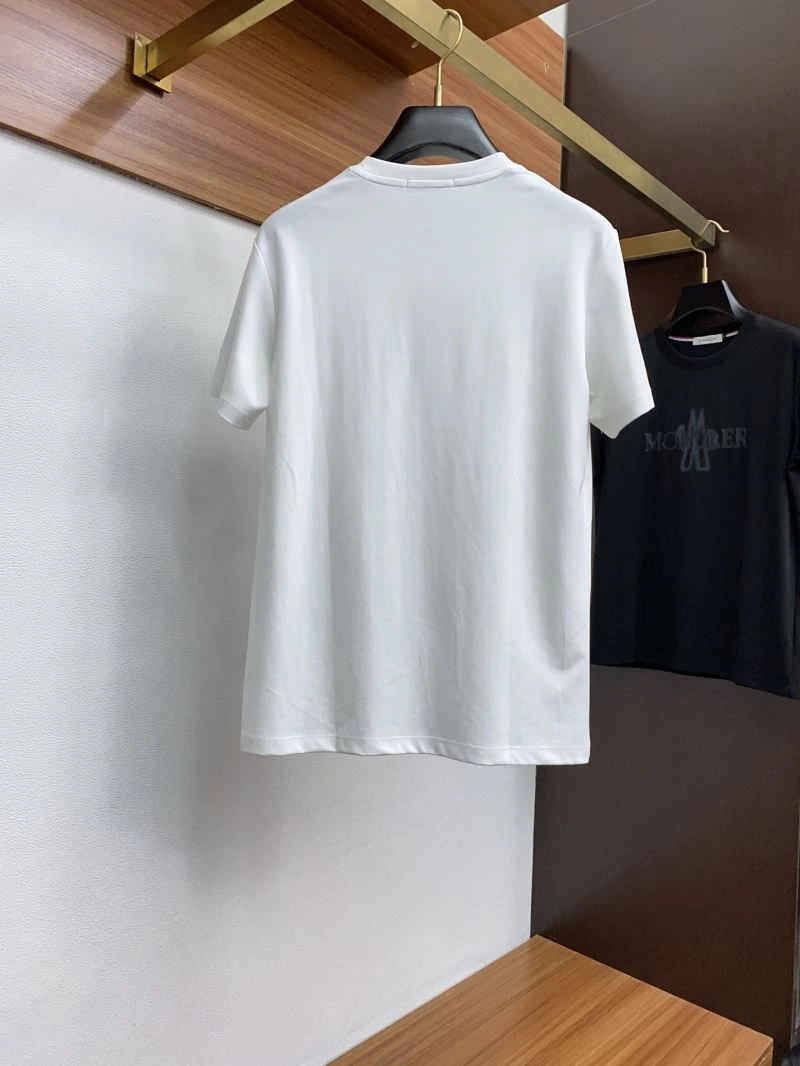 WellDesigned Moncler T-Shirts 141318
