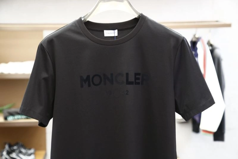 Moncler T-Shirts Unique 141298