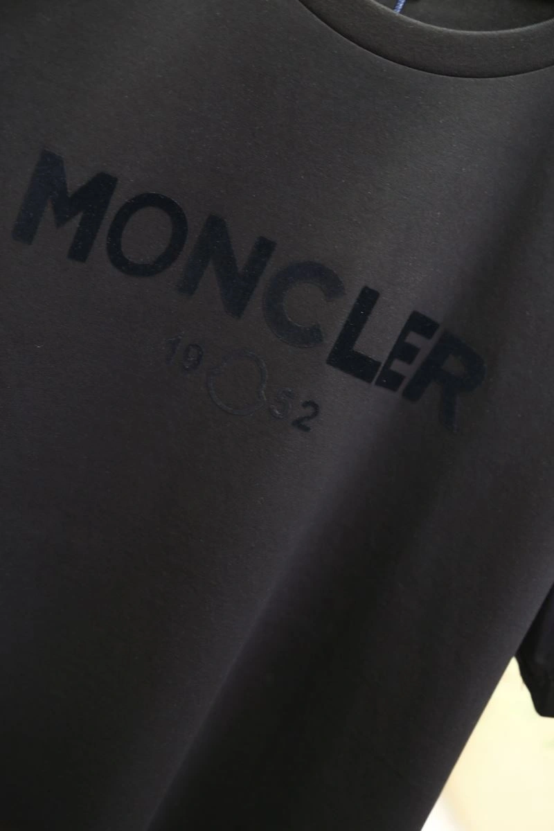 Moncler T-Shirts Unique 141298