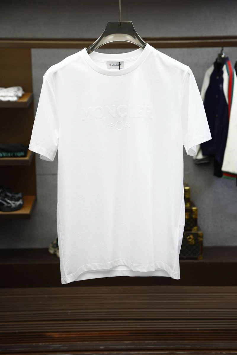 Stylish Moncler T-Shirts 141300