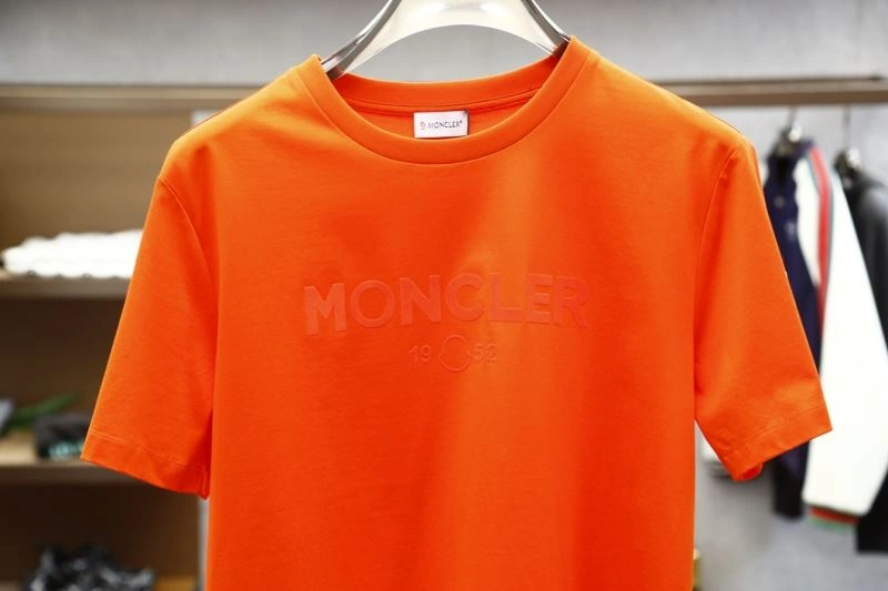 Stylish Moncler T-Shirts 141300