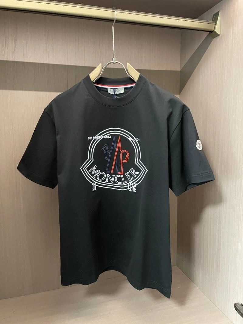 Bold Moncler T-Shirts 141279