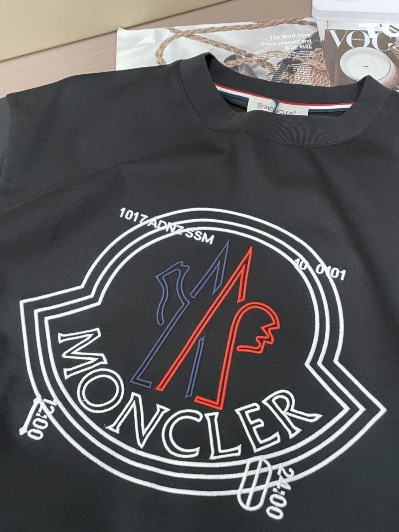 Bold Moncler T-Shirts 141279