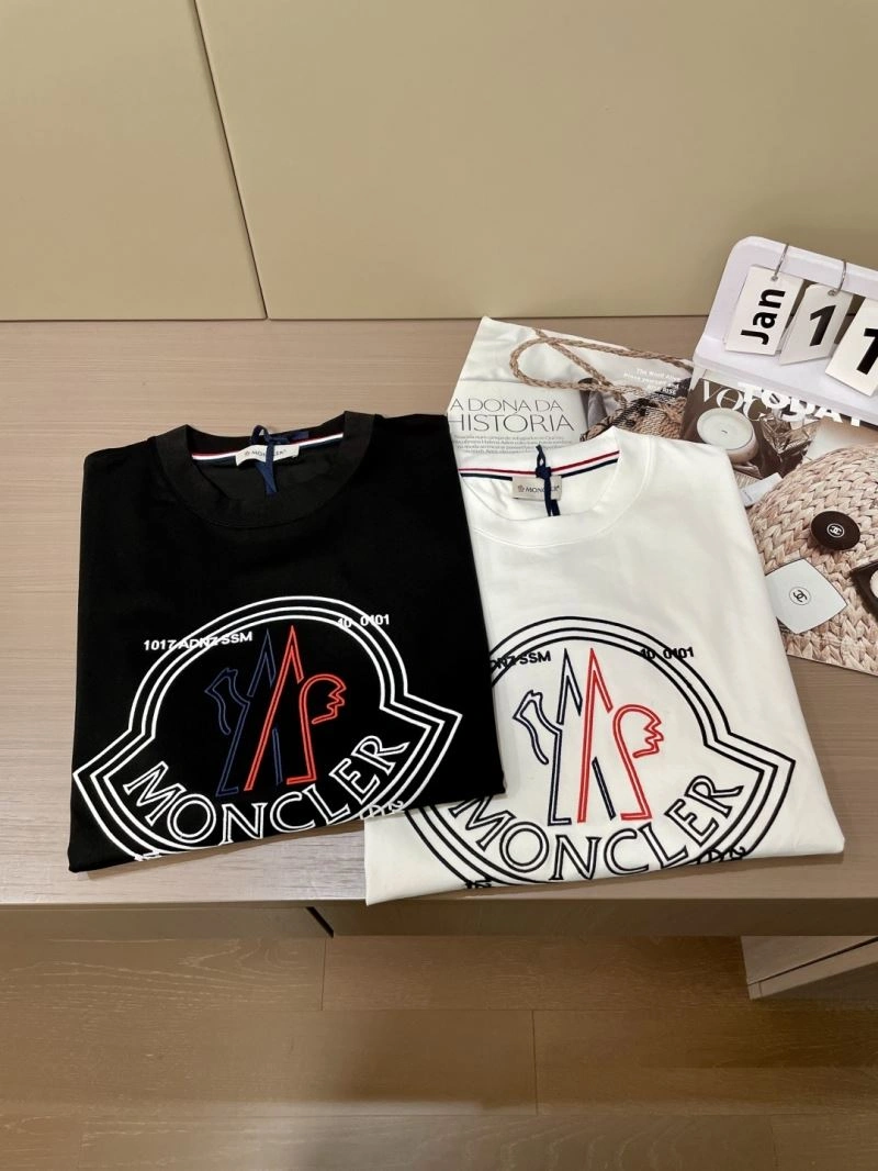 Bold Moncler T-Shirts 141279