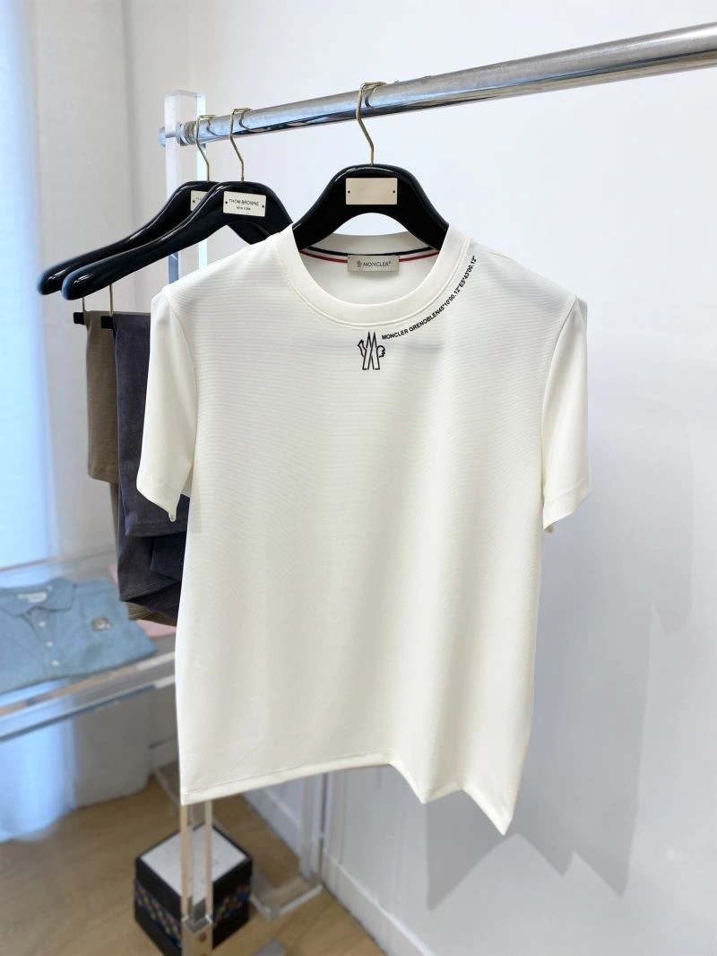 Moncler T-Shirts Timeless 141301