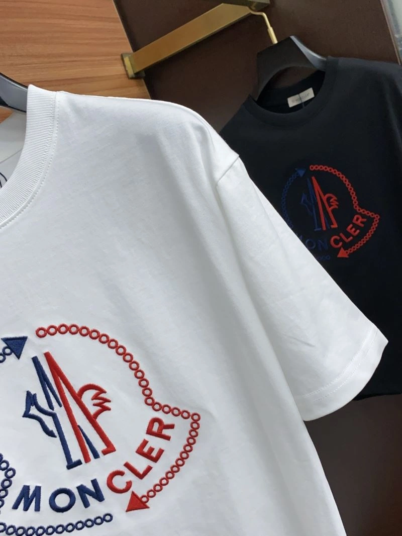 Moncler T-Shirts Soft 141262