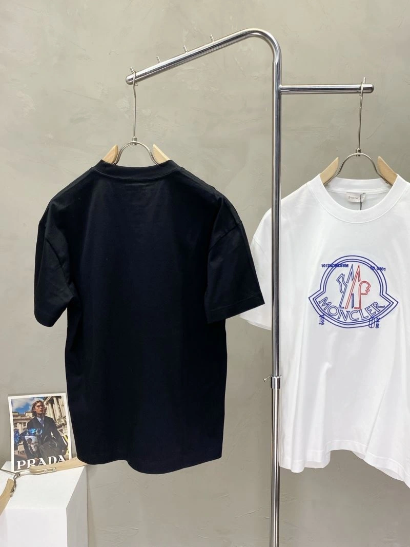 ZipUp Moncler T-Shirts 141270